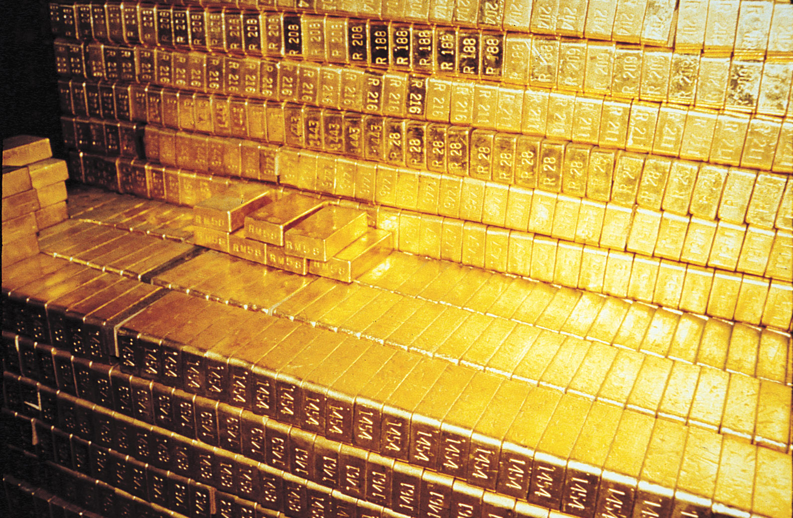 Gold-Bars-in-Fort-Knox