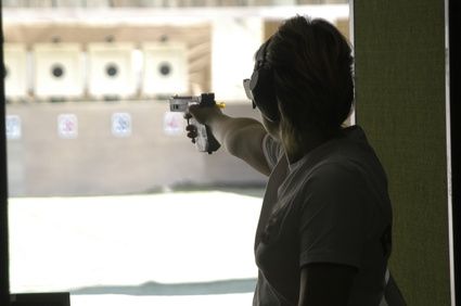 article-new-ehow-images-a06-ii-hn-handgun-training-chicago-800x800