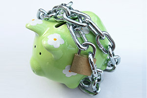 piggy-bank-with-padlock-savings-safety-234434