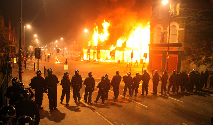 london-riots 682 1376380a